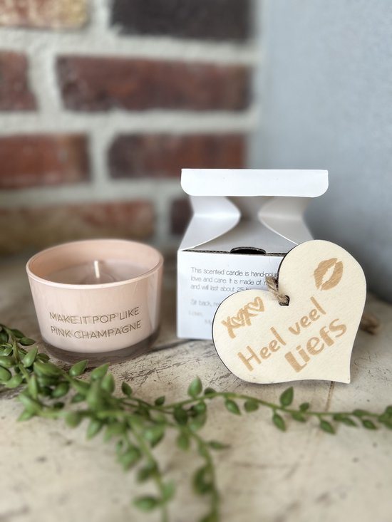 Creaties van Hier - Soja kaars Make it pop like pink champagne met houten hartje - 7,5x5 cm