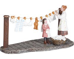 LuVille Kerstdorp Miniatuur Paula helpt mama - L13 x B6 x H7 cm