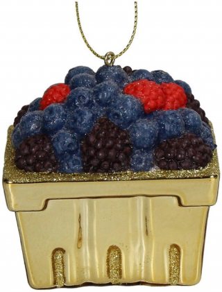 HD Collection kerstornament kerst hanger bosvruchten in mand 7,5 cm
