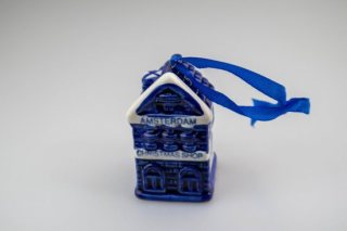 Kersthuisje - keramiek - kerstdecoratie - 2 stuks - Amsterdam - Christmas shop - handpainted