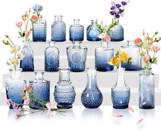 16 stuks Kleine Vaasjes Glazen Klein Mini Bloemenvaas Met Gesneden Versieringen Bloemstukken Vazen Vintage Tafeldecoratie Voor Thuis, Bruiloften, Verjaardagen, Feesten (Kleurverloop Blauw) NAIZY