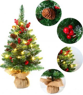 Luxe Mini Kerstboom – Met 1.5 meter Warme LED Verlichting, Dennenappels en Rode Bessen – Sfeervolle Kerstdecoratie-60 cm