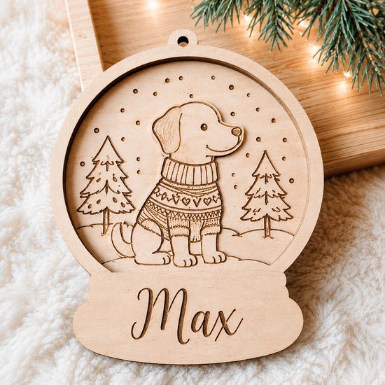 Set van 2 Gepersonaliseerde Houten Kersthangers met Naam – Kerstornamenten Hond met Warme Wintertrui & Dennenbomen – 2 Verschillende NamenUnieke Kerstdecoratie voor Hondenliefhebbers – Persoonlijk Kerstcadeau – Laser Gegraveerd – 5 mm
