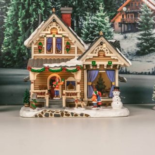 Lemax - 'Christmas Eve At Grandma'S' - Verlicht gebouw - Exclusief adapter (Werkt op batterijen)