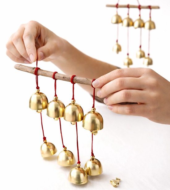 Windgong Kerst Belletjes – 10 Stuks – Koperen Hangbellen met Koord – Decoratie Binnen & Buiten – Kerstboom, Camping & DIY – Goud