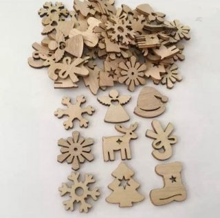 Akyol - Kerstboomhangers - mini Kerstboom Versiering- kerst ornamenten - knutselen kerst - tafel decoratie kerst - Set 50 stuks -mini houten kerst accesoires - kerstversiering – kerst - feestdagen -kerst tafel decoratie - houten kerst decoratie