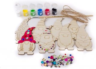 Kerstboom decoratie Gnoom kabouter mannetjes versiering knutselen laser hout creatief pakket knutselidee diy creatief verf gnomen zelf maken cadeau idee surprise kerstdecoratie maken